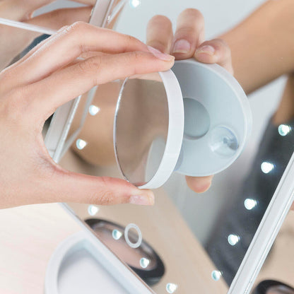 InnovaGoods 4-in-1 Ledflect LED Magnifying Mirror